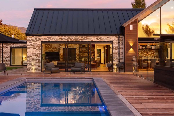 Luxury Holiday Homes with a Swimming Pool
