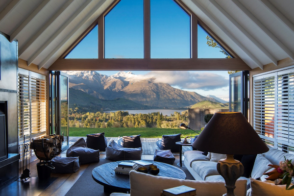 Luxury Villa Accommodation in Queenstown, New Zealand joins UltraVilla – as featured in the Financial Times